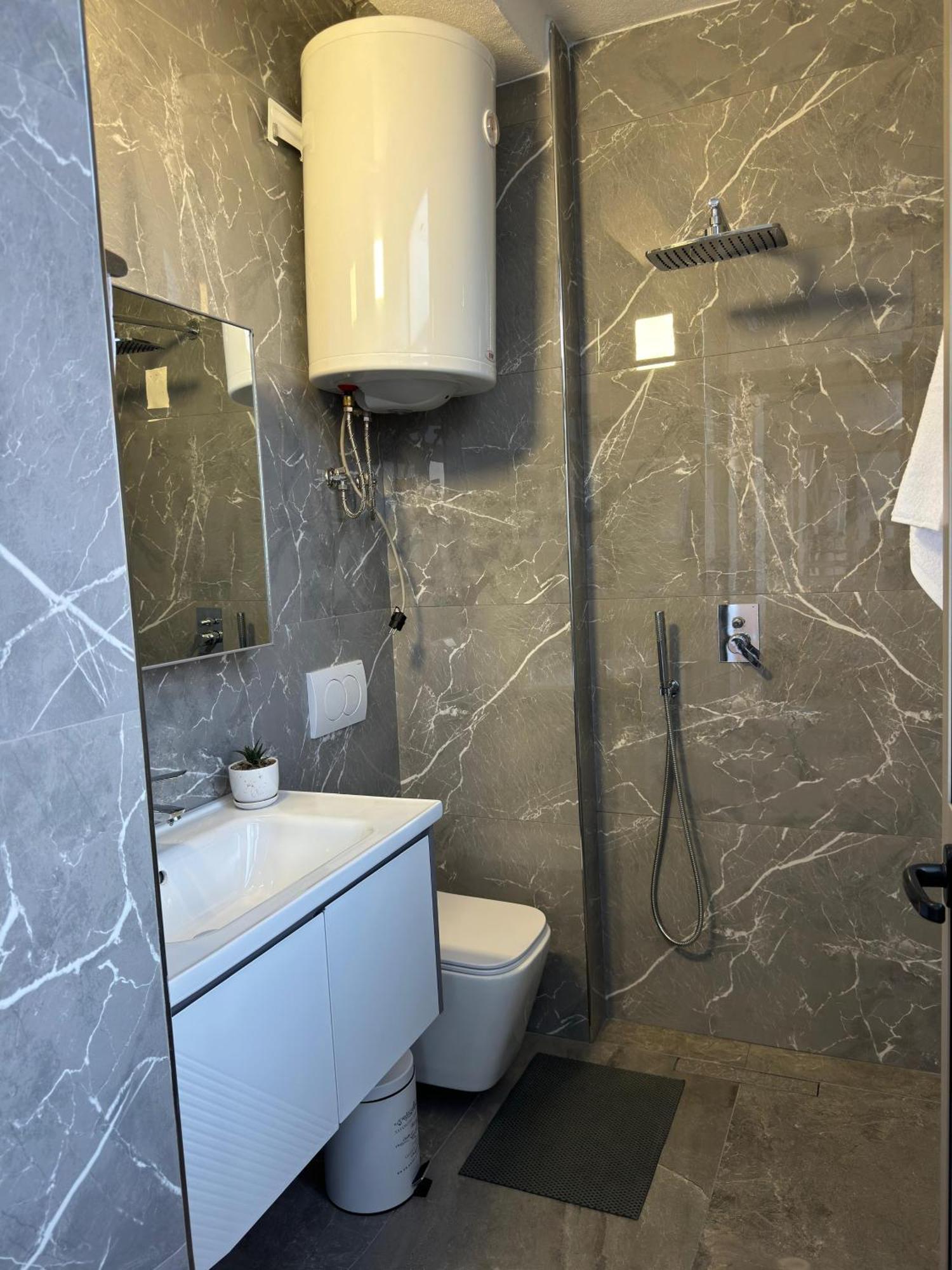 Erli Apartment ชโคเดอร์ ภายนอก รูปภาพ